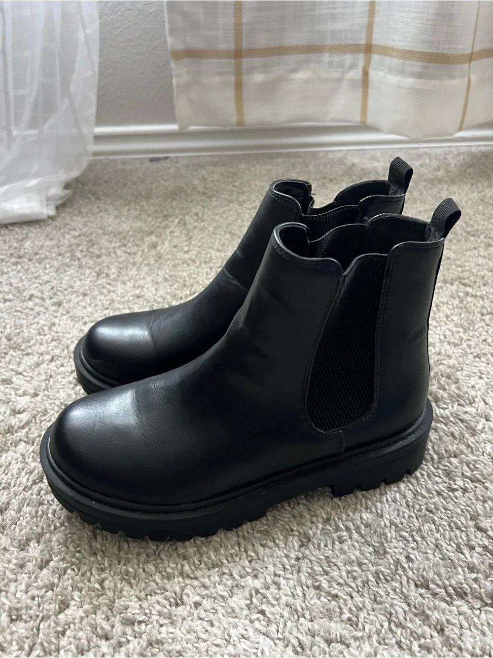 Children's Black Chelsea Boots with Easy Pull Tabs